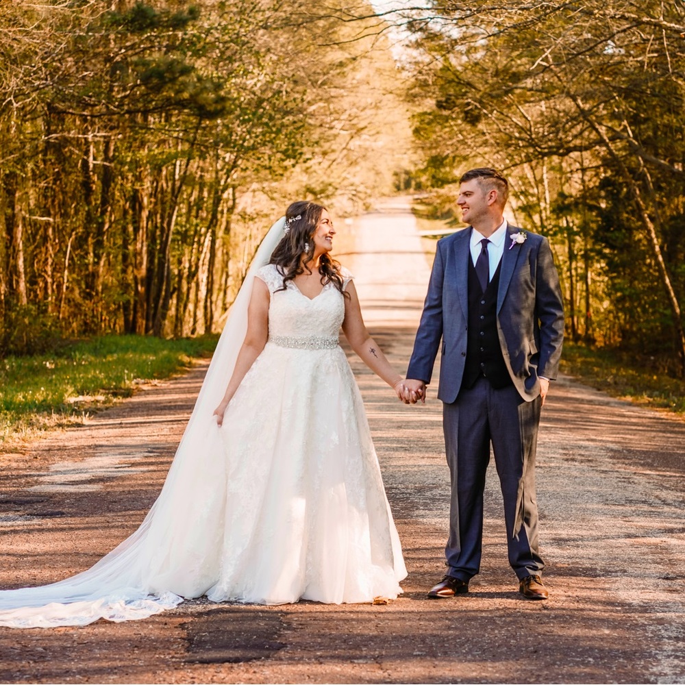 Size 16 Oleg Cassini wedding dress